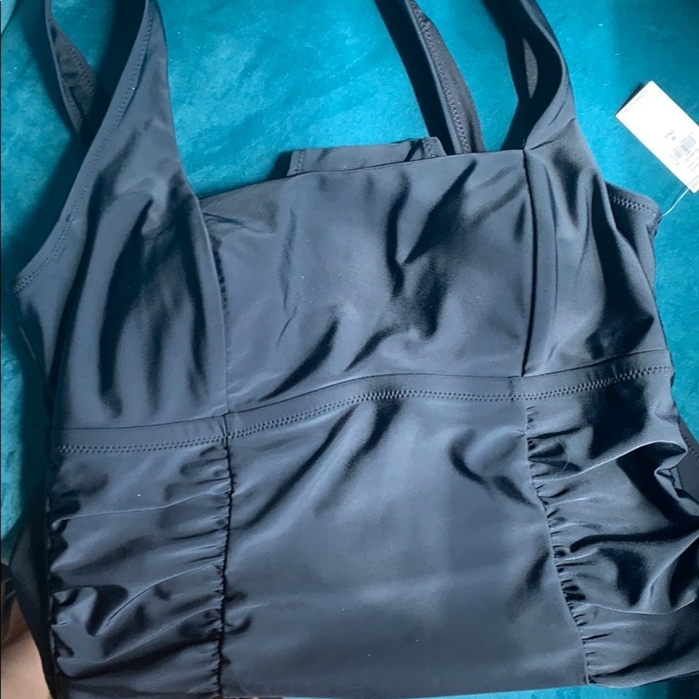 NWT•OLD NAVY•ONE PIECE SWIMSUIT - Picture 5 of 6